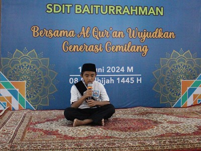 Wisuda 001