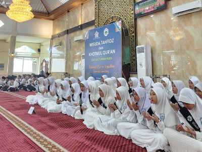 Wisuda 007