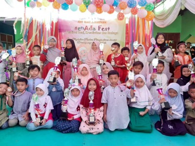 Penyerahan Piala